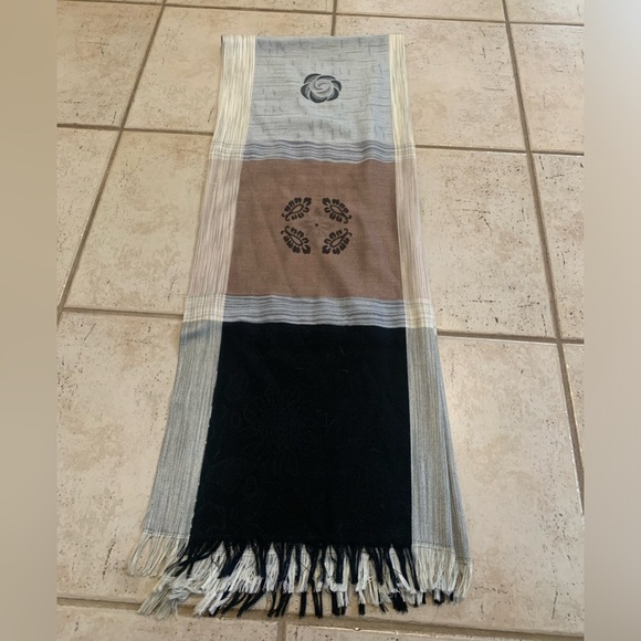 Boho Chic Tasseled Fringe Scarf / Wrap - Abstract & Floral Patterns - Picture 3 of 4